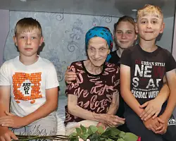 Берестовичанку Нину Хараменду поздравили со столетним юбилеем
