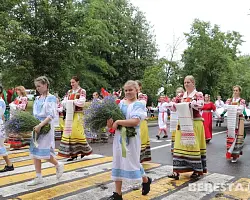 Беларусь созидательная. В Большой Берестовице состоялось торжественное шествие в честь Дня Независимости