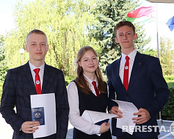 Берестовицкие выпускники сдают первый централизованный экзамен