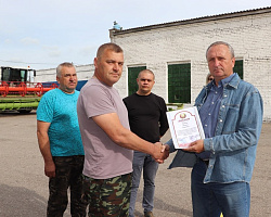 В Берестовицком районе наградили победителей соревнования на весенне-полевых работах