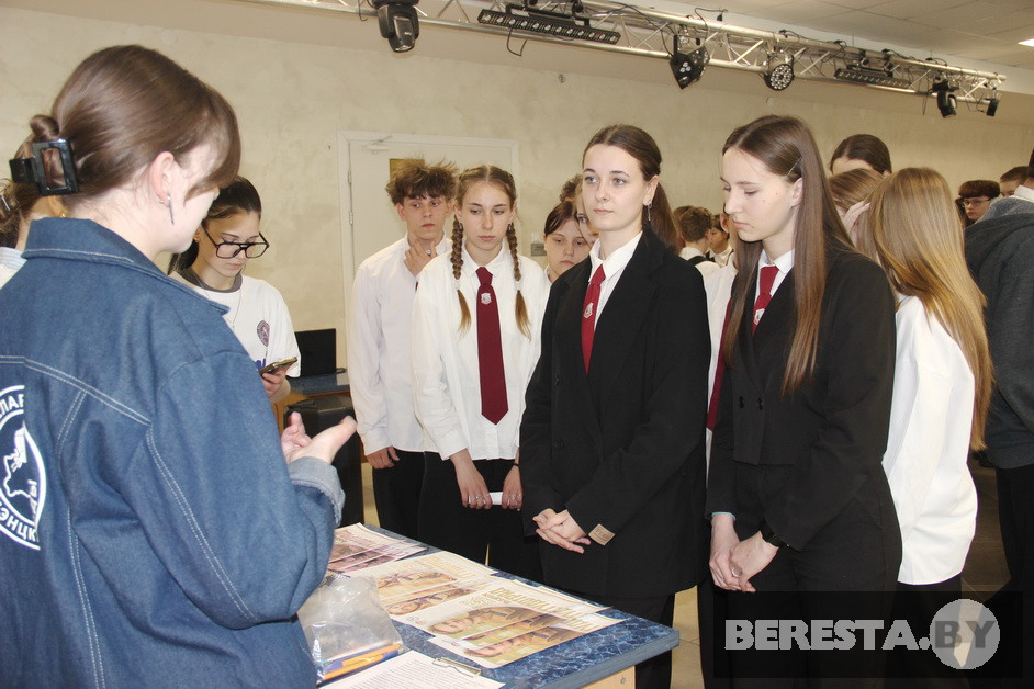 Ярмарка вакансий для молодежи в эти дни работает на Берестовитчине