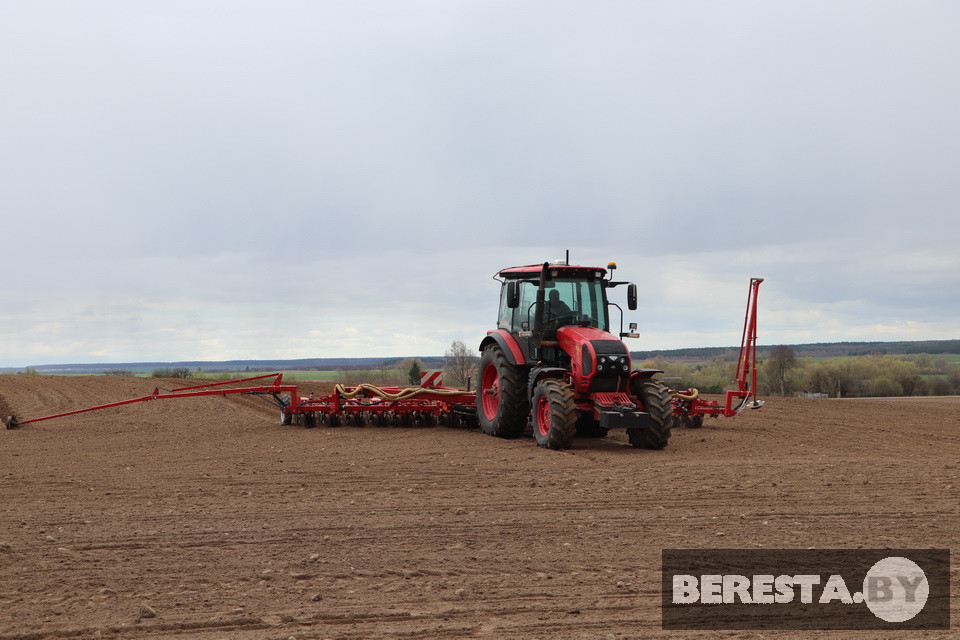 Курс на высокую урожайность. В районе  продолжается сев сахарной свеклы