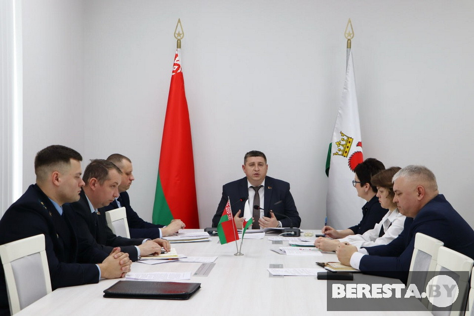 В Берестовицком райисполкоме состоялось заседание комиссии по противодействию коррупции