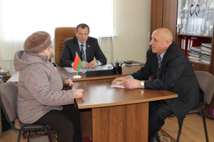 Прием граждан в Малоберестовицком сельисполкоме провел заместитель председателя рай­исполкома Сергей Чикун