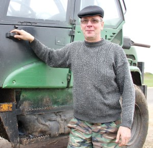 У трактарыста пагрузчыка Франца Клімовіча – багаты працоўны стаж і вялікі вопыт.