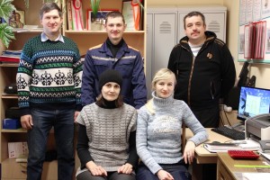 Упраўляючы МТК «Алекшыцы» Аляксандр Фартэль, ветурач-гінеколаг Міхаіл Бармута, тэхнік-асемянатар Ян Эйсмант, лабарант Галіна Фартэль, заатэхнік-селекцыянер Эрыка Здановіч